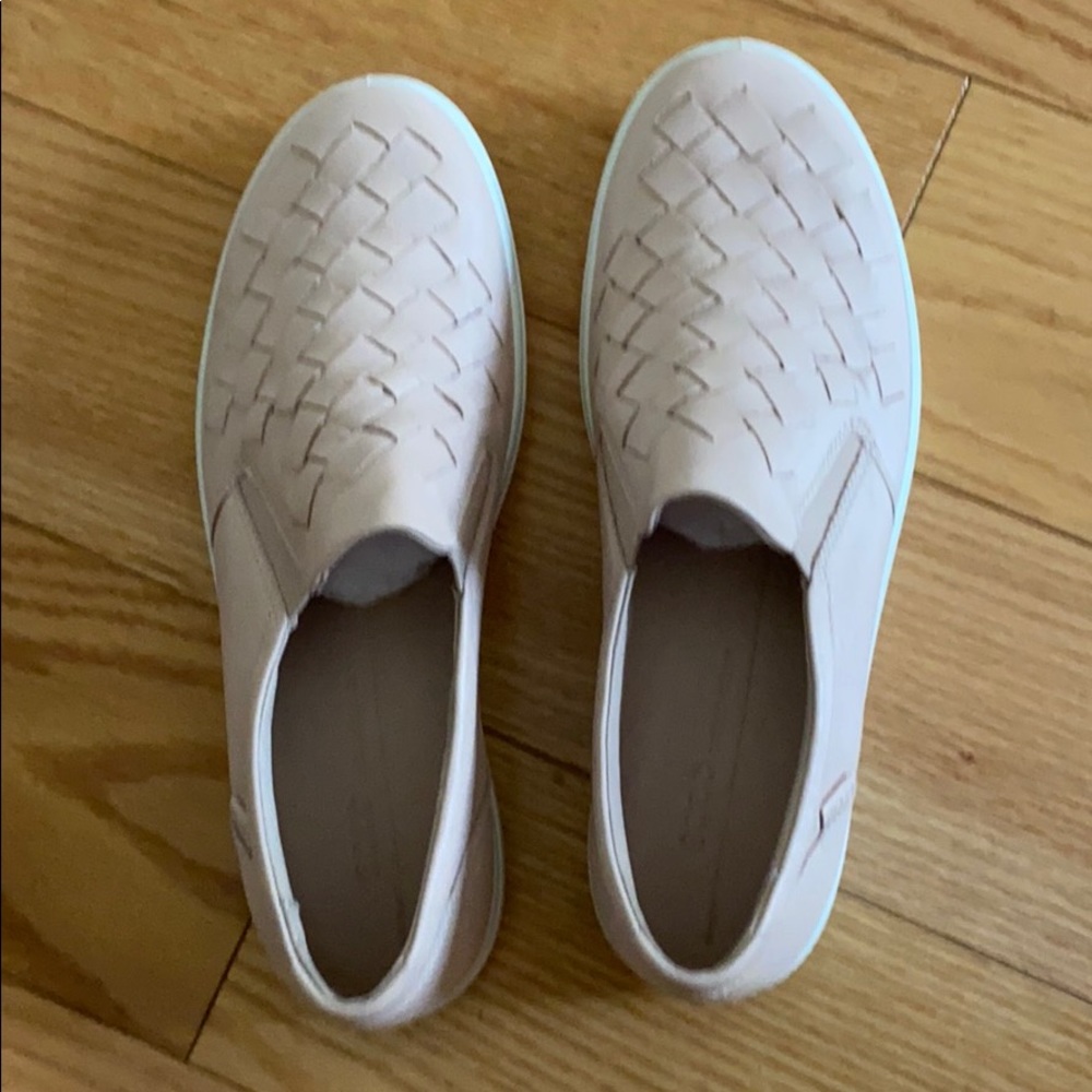 Ecco Tennis Shoes